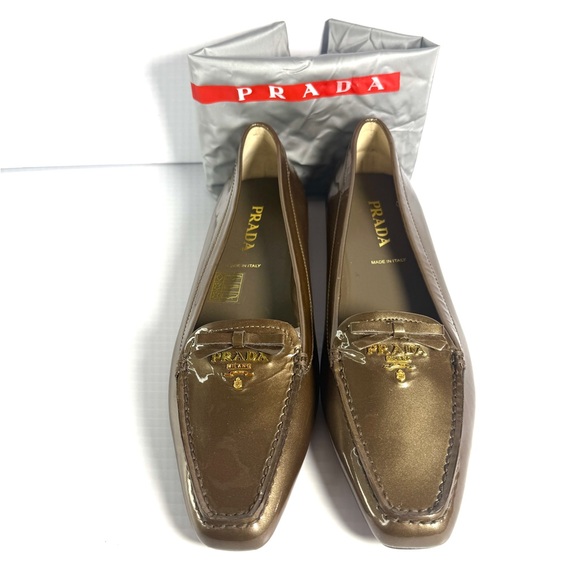 Prada Bronze Patent Leather Ballerina  Flats NWOT . 7.5 - Picture 1 of 8
